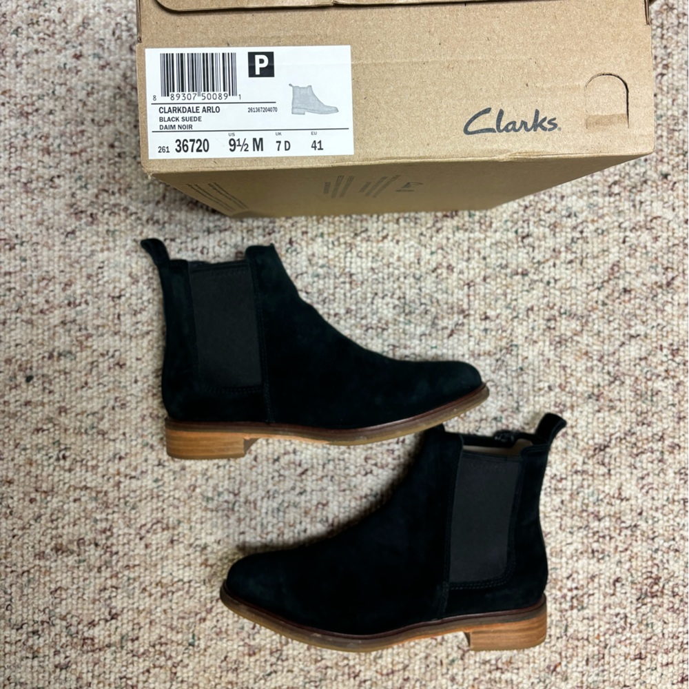 Women’s CLARKS Chelsea Boot